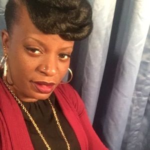 Meet your Posher, Roshonda